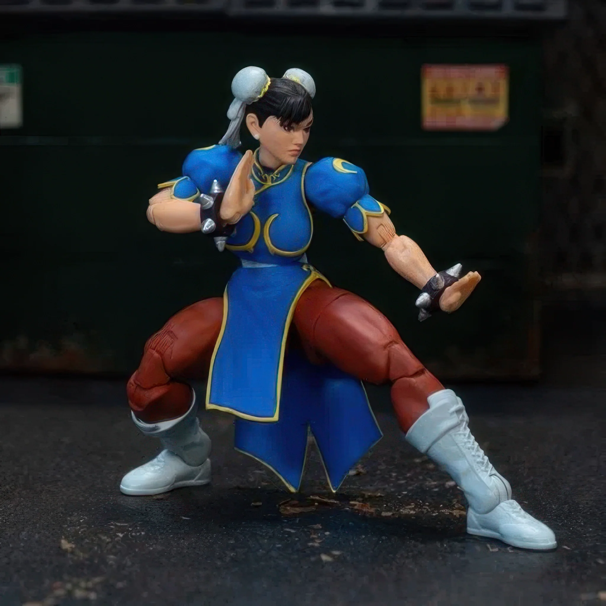 Ultra Street Fighter II Chun-Li 6-Inch Scale Action Figure - Image 4